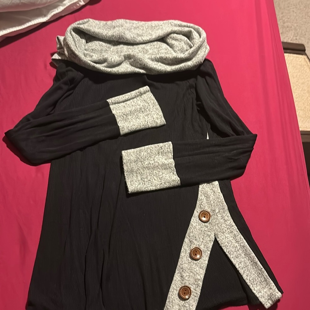 Cowl Neck Sweatet